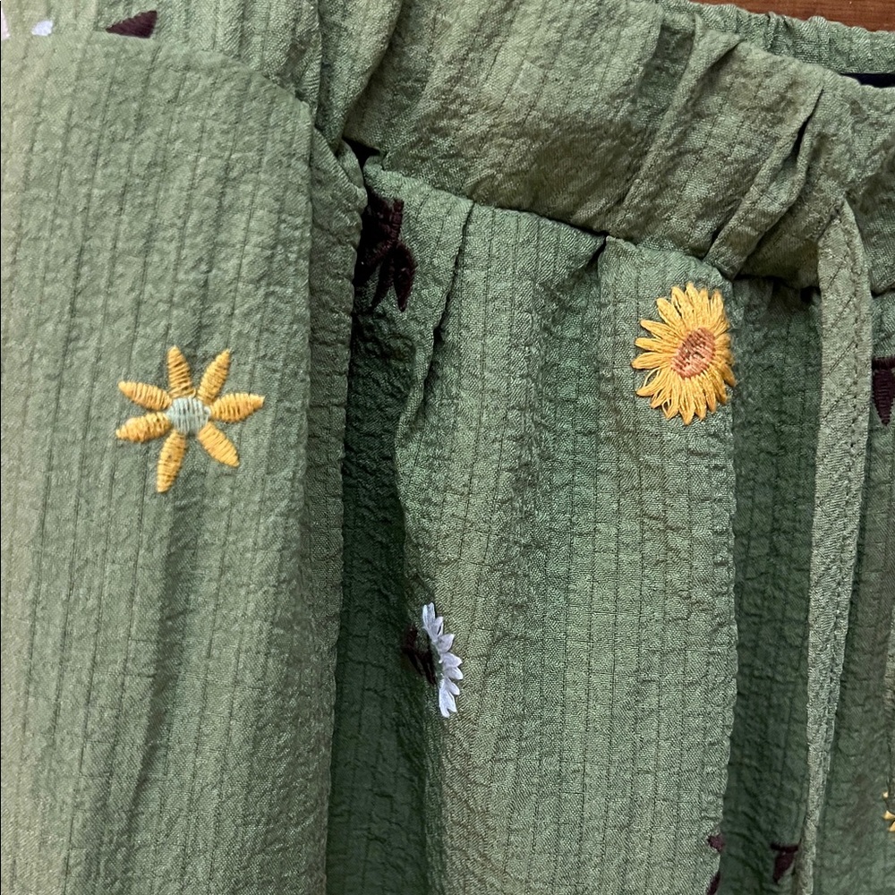 Floral Green Women's 2 piece set - Picture 4 of 8